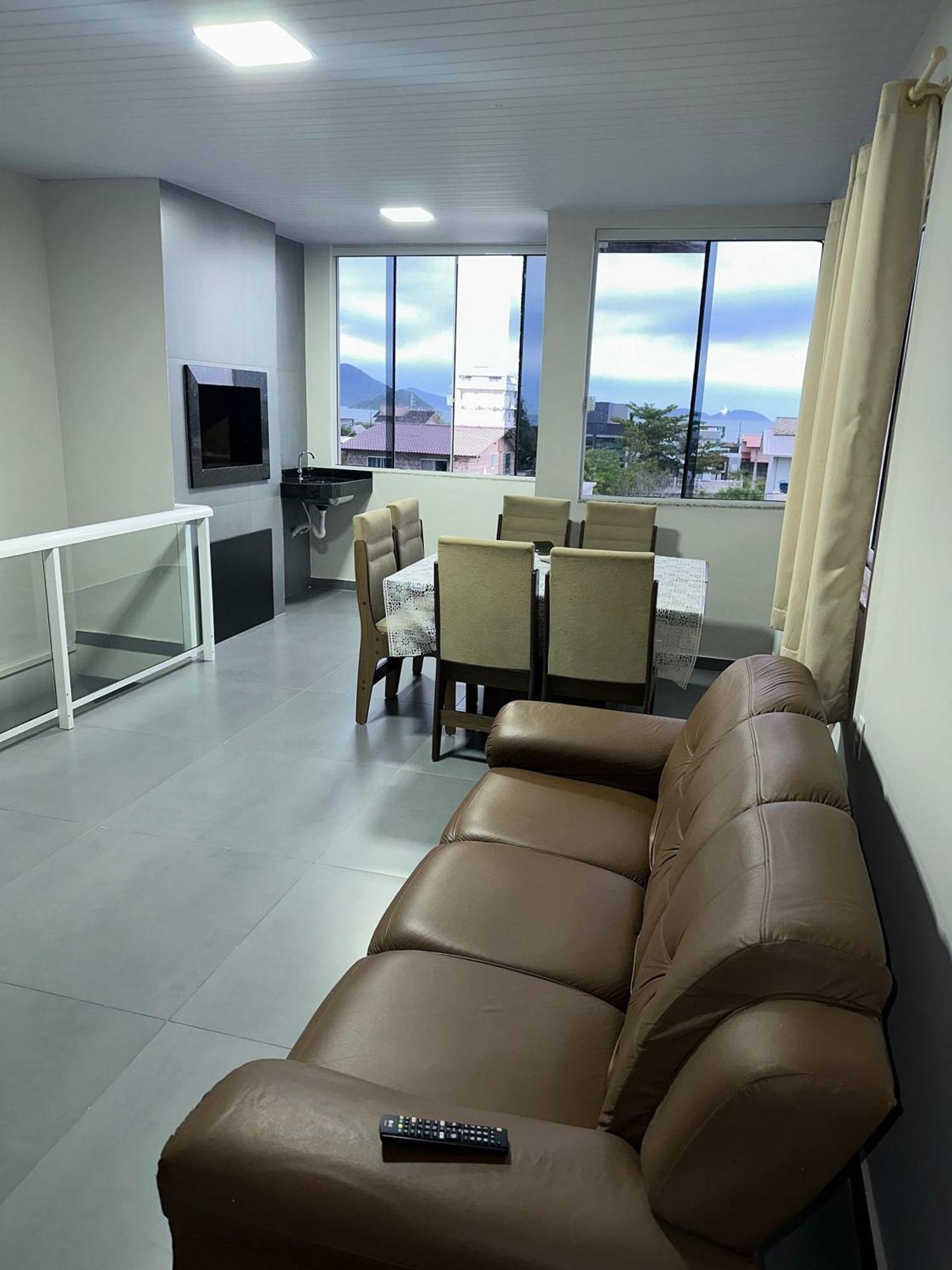 Residencial Wrubleski Sc Пинхейра Екстериор снимка