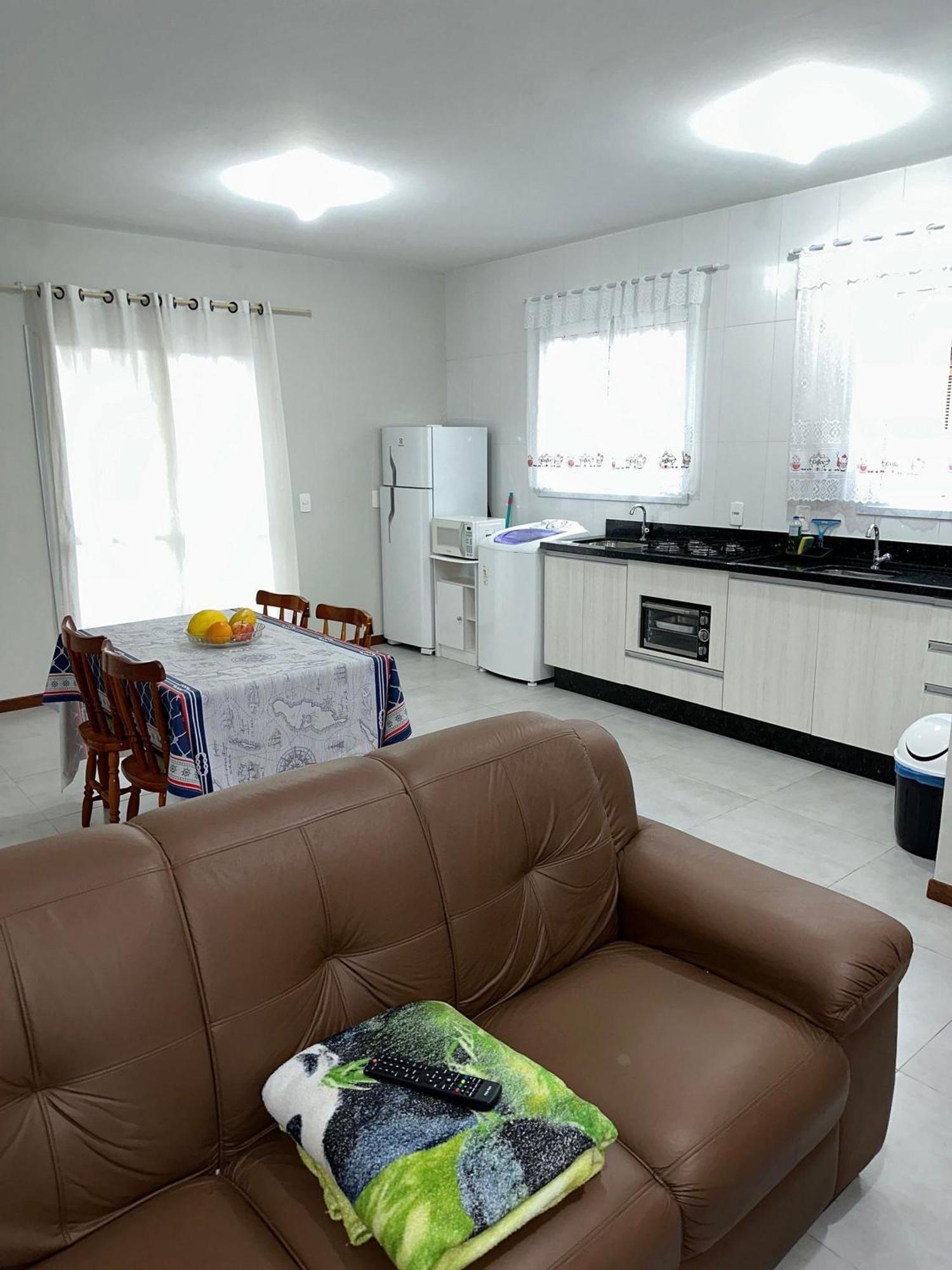 Residencial Wrubleski Sc Пинхейра Екстериор снимка